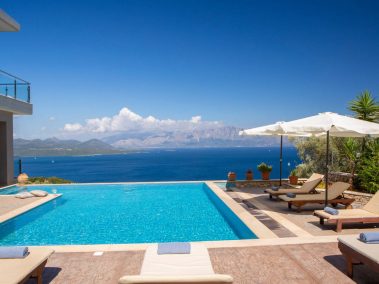 Villa Lilaea Lefkada Greece Infinitypool Sunbeds Luxury Perigiali Consierge